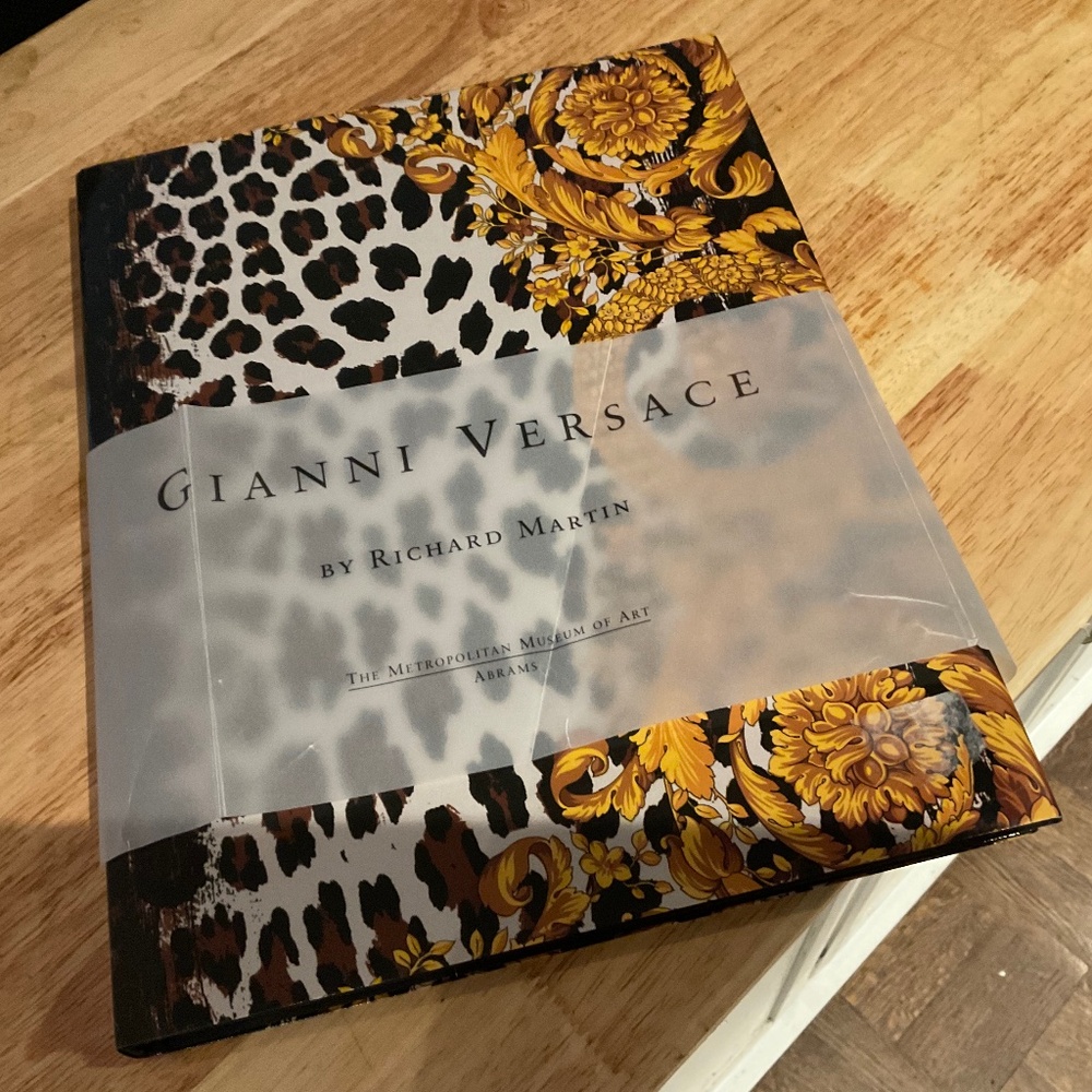 *RARE* Beautiful GIANNI VERSACE Coffee Table Book
